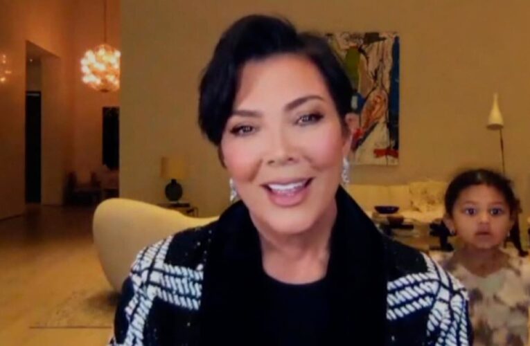 أنقذتها من سؤال محرج.. طفلة تقاطع والدة كيم كارداشيان خلال مقابلة على الهواء