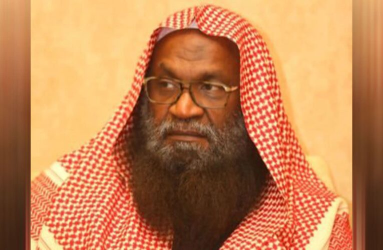 بعد تغريدة عن “الزهد وساكن القصر”.. إمام الحرم المكي السابق يثير جدلا