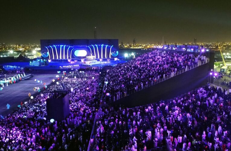 عادل الكلباني الإمام السابق للحرم المكي يشارك مجددًا في إعلان ترويجي لموسم الرياض: هبت هبوبها