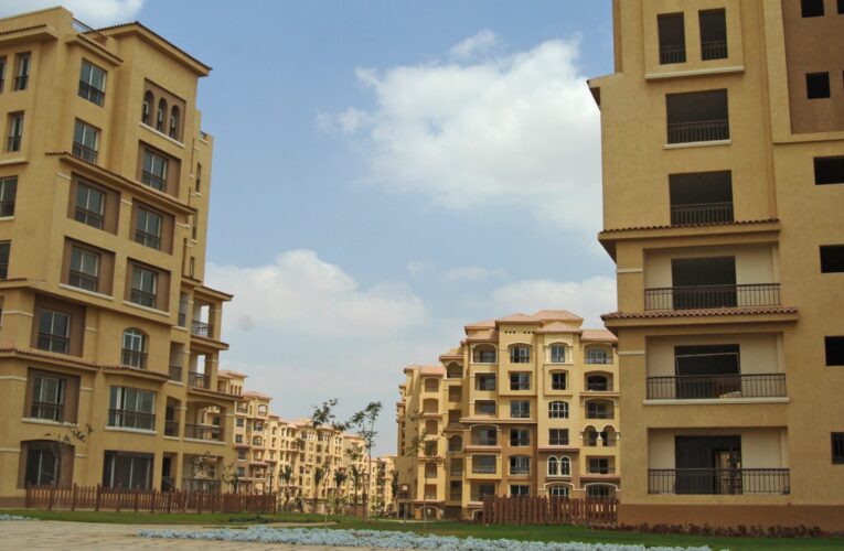 مصر.. تخفيض ضريبة التصرفات العقارية لتسهيل إجراءات التسجيل