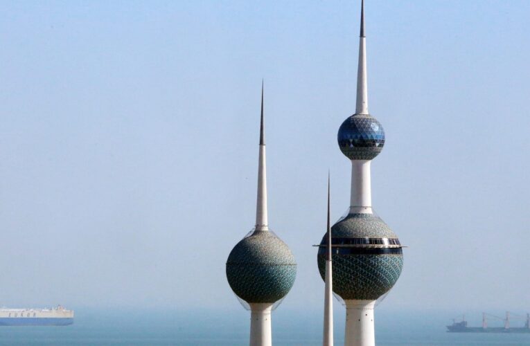 الكويت.. قطع كابل بحري يضعف خدمة الإنترنت