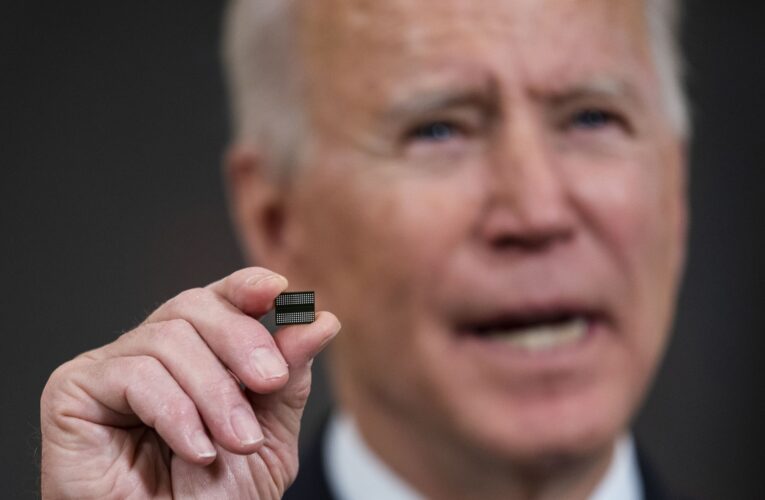 ما أهمية تحذير أمريكا من نقص رقائق “شبه الموصلات” بالصناعات؟