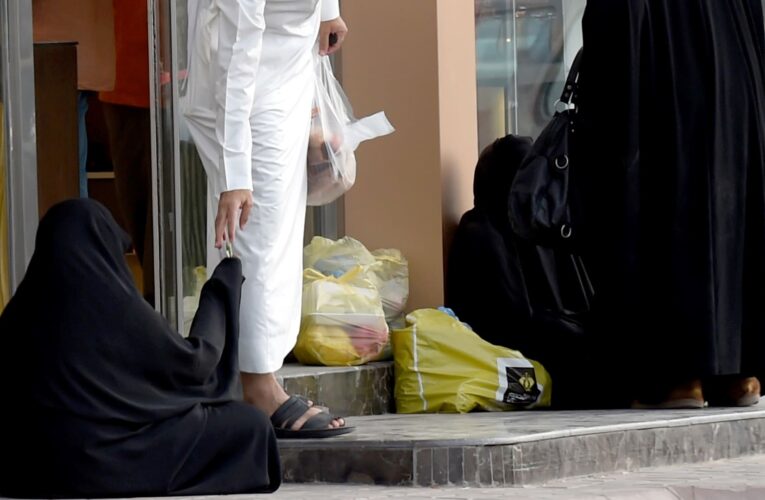 جريمة التسول في الإمارات.. إليكم العقوبة والحالتين التي يصبح فيهما ظرفا مشددا