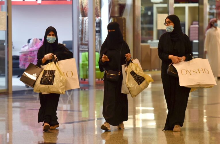 السعودية.. يُمنع استخدام عبارة “البضاعة المباعة لا ترد ولا تستبدل”