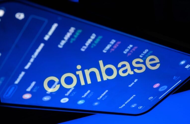 انهيار بيتكوين يسحق أسهم أكبر شركة عملات مشفرة في أمريكا