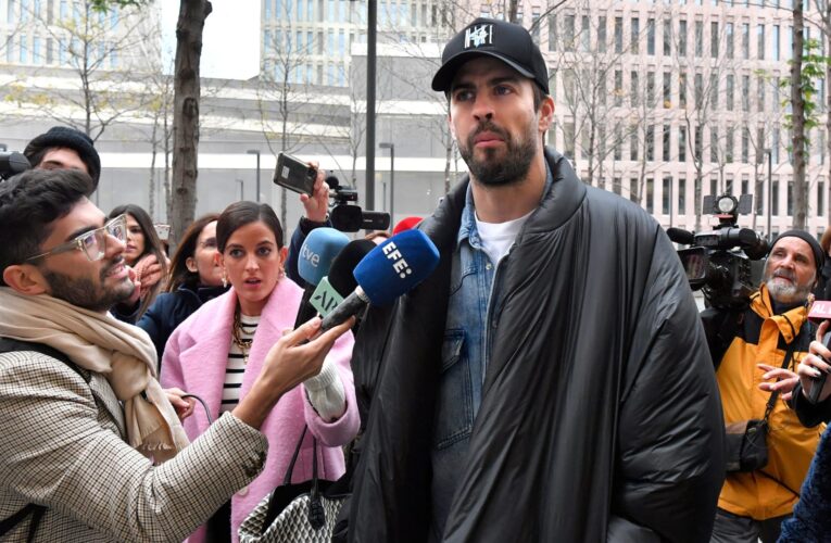 بعد أغنية “الانتقام” لشاكيرا.. بيكيه ينشر صورة مع حبيبته الجديدة للمرة الأولى