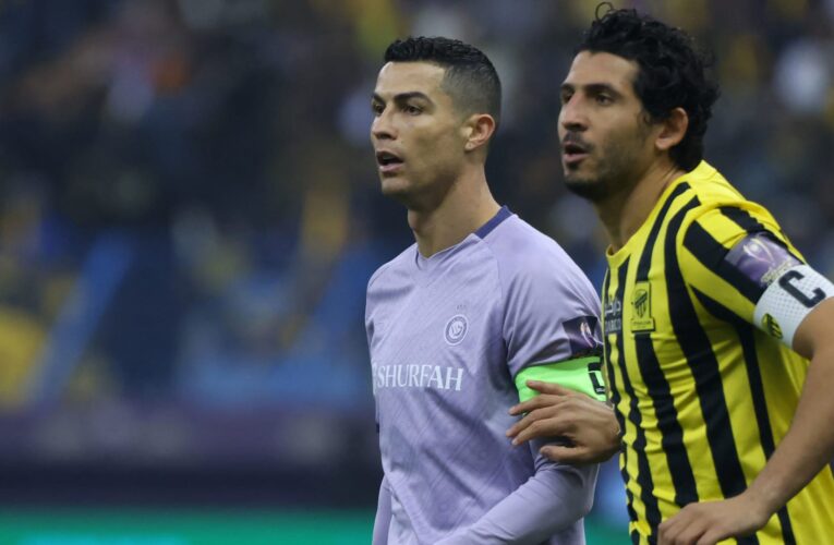 تفاعل على سقوط رونالدو أمام أحمد حجازي في مواجهة النصر والاتحاد.. هكذا جاءت التعليقات