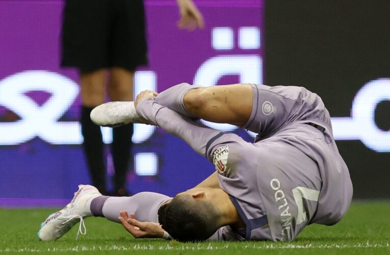 تفاعل على إعاقة لاعب اتحاد جدة لكريستيانو رونالدو