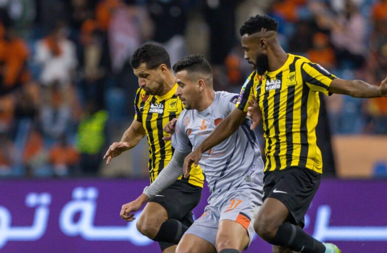 اتحاد جدة يكسر “عقدة” السوبر.. ونونو سانتو يحقق لقبه الأول مع “النمور”