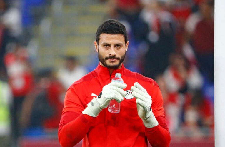 إحداها من النصر السعودي.. الأهلي يتغنى بالحارس محمد الشناوي بعد رفضه لعروض خارجية
