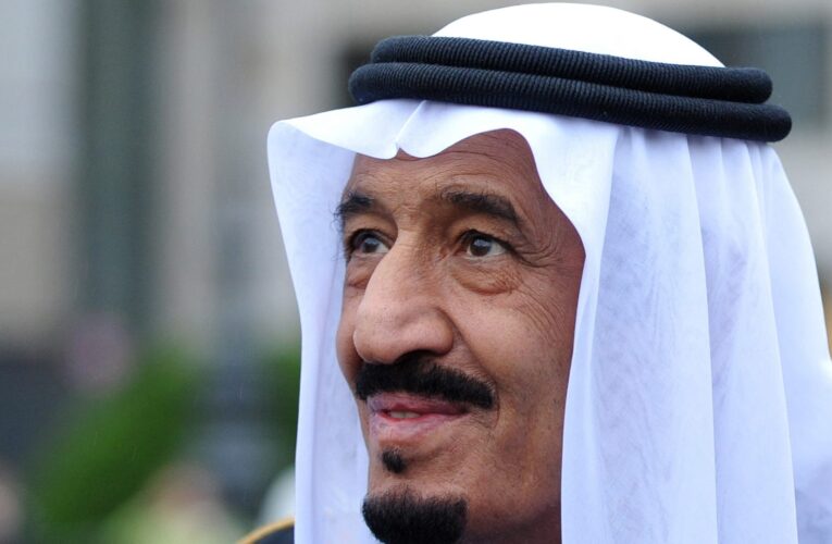 أول تعليق لملك السعودية وولي عهده على فوز المملكة باستضافة كأس آسيا 2027