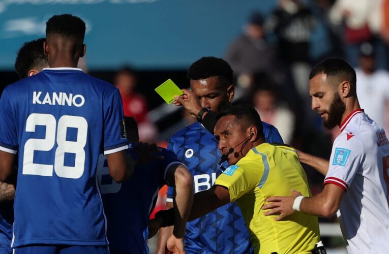 ركلات ترجيح وحالتا طرد.. سيناريو مُثير يحسم فوز الهلال السعودي على الوداد في مونديال الأندية