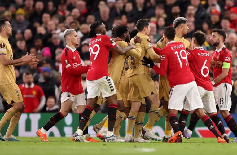 الدوري الأوروبي.. مانشستر يونايتد يطيح ببرشلونة في”معركة أولد ترافورد”