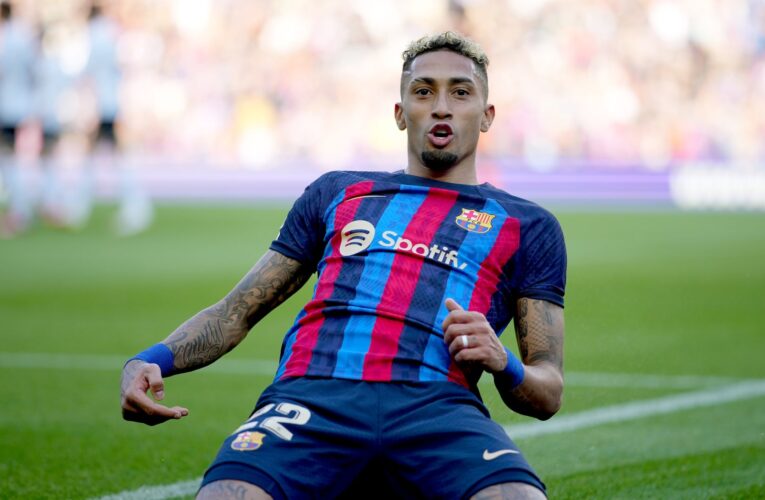 إشادات تنهال على رافينيا.. ماذا قدم في مباراة برشلونة وفالنسيا؟