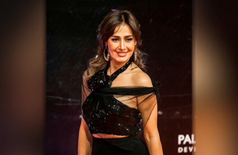 الفنانة المصرية حلا شيحة في صورة بدون حجاب.. وتكشف عن عمرها عبر انستغرام