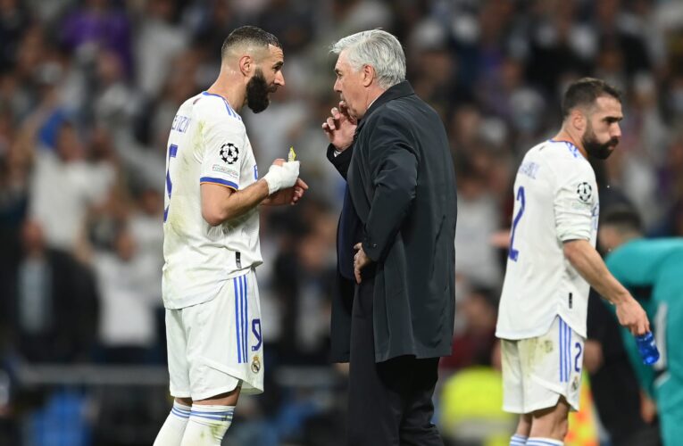 هل يغيب كريم بنزيما عن مواجهة ليفربول بسبب الإصابة؟.. مدرب ريال مدريد يجيب