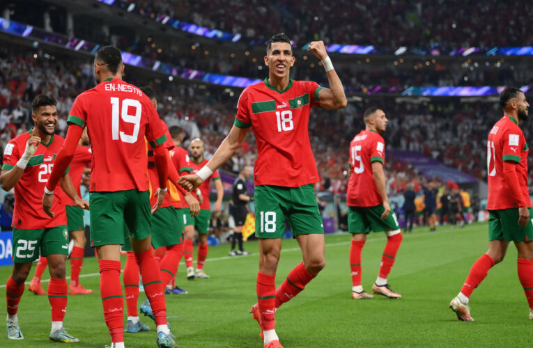 تواجد مزراوي وياسين بونو.. وليد الركراكي يعلن قائمة المغرب لمواجهة البرازيل وبيرو