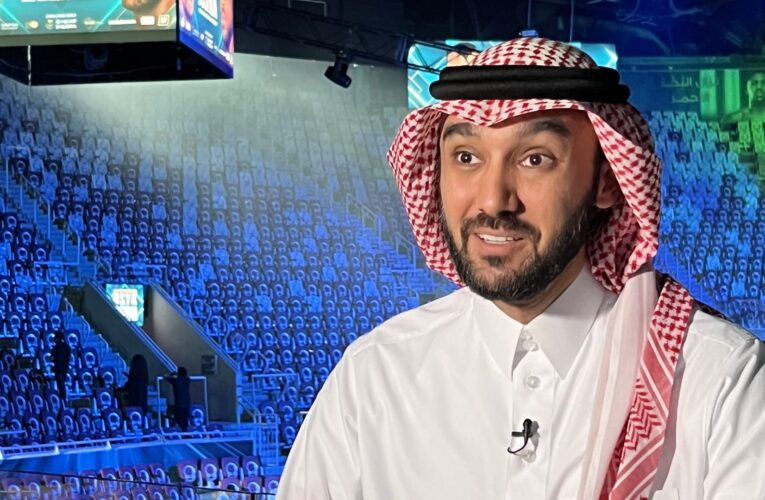 وزير الرياضة السعودي: نسعى لجلب أفضل اللاعبين.. والدعم سيكون للجميع