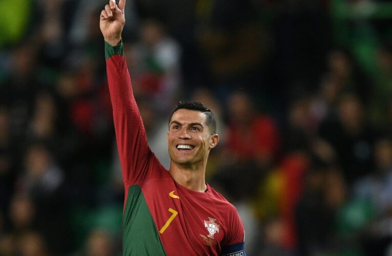 متفوّقًا على الكويتي بدر المطوع.. كريستيانو رونالدو يحطم رقمًا قياسيًا على الصعيد الدولي