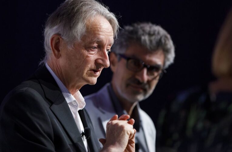 جيفري هنتون يستقيل من عمله في غوغل.. ويحذر من مخاطر الذكاء الاصطناعي