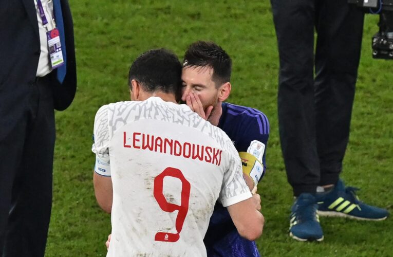 “ليفاندوفسكي وكيل أعمال”.. صورة للمهاجم البولندي مع ميسي تثير تكهنات حول مستقبل ليو