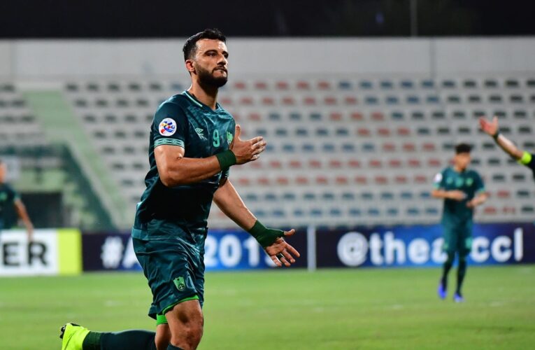 عمر السومة يكشف قراره بشأن العودة إلى أهلي جدة السعودي