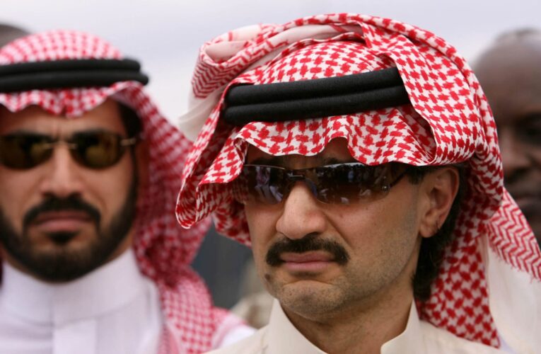فوز الهلال.. أميرة سعودية تهنئ الوليد بن طلال بصورة وتعليق