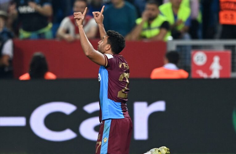 بصق لاعب نادي فنربخشة أثناء “سجود” المصري تريزيجيه يُثير جدلاً واسعاً