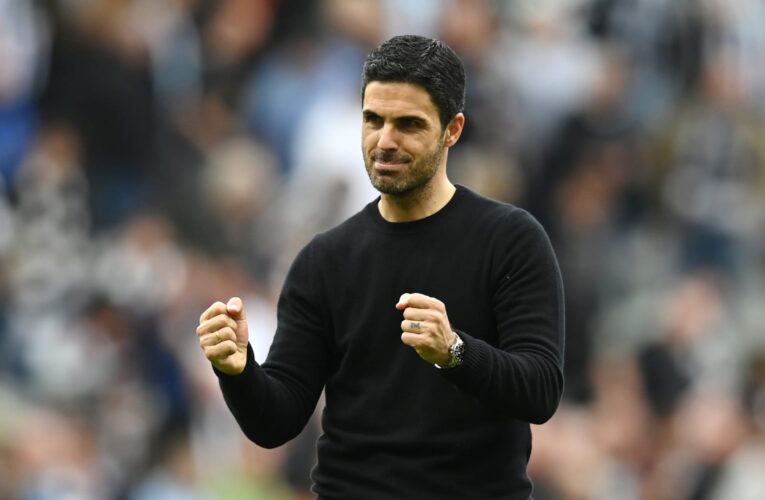 “كلب وشجرة زيتون”.. أساليب مدرب نادي أرسنال غير التقليدية لتحفيز لاعبيه من أجل لقب البريميرليغ