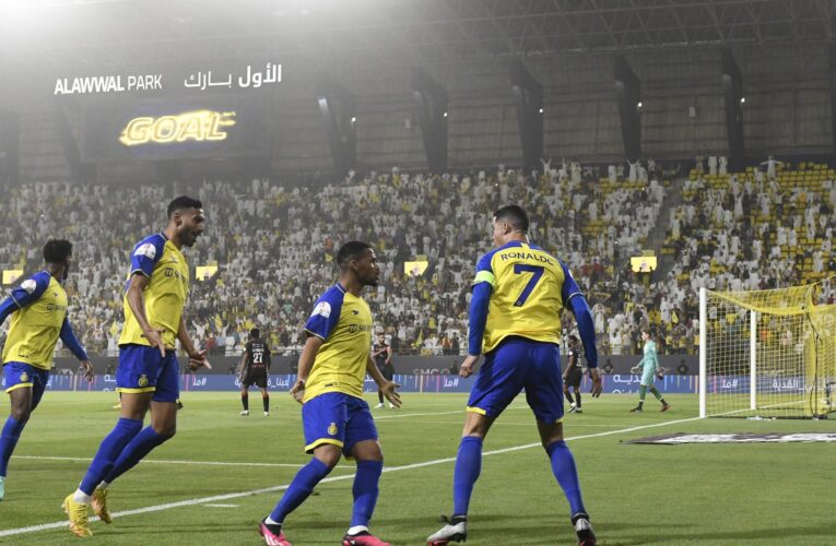 احتفال رونالدو يثير جدلا.. هل تأثر النجم البرتغالي بالثقافة السعودية؟