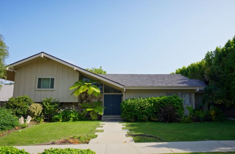 مقابل 5.5 مليون دولار.. منزل مسلسل “برادي بانش” الأيقوني معروض للبيع