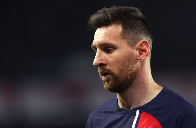 والد ليونيل ميسي يكشف عن رغبة ابنه في العودة إلى برشلونة.. ماذا قال؟