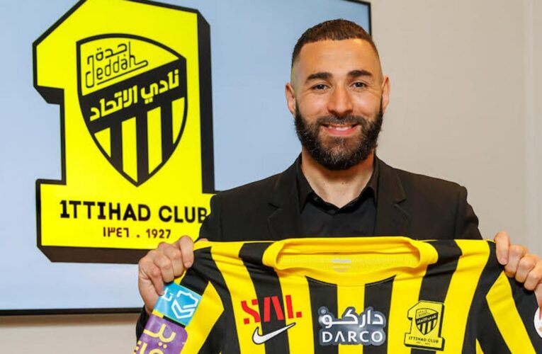 اتحاد جدة يكشف مدة التعاقد مع بنزيما والرقم الذي سيحمله.. وكريم يعلق