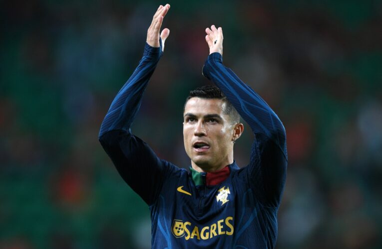 كريستيانو رونالدو في طريقه لتعزيز رقمه القياسي.. ومدرب البرتغال يُكيل المديح له