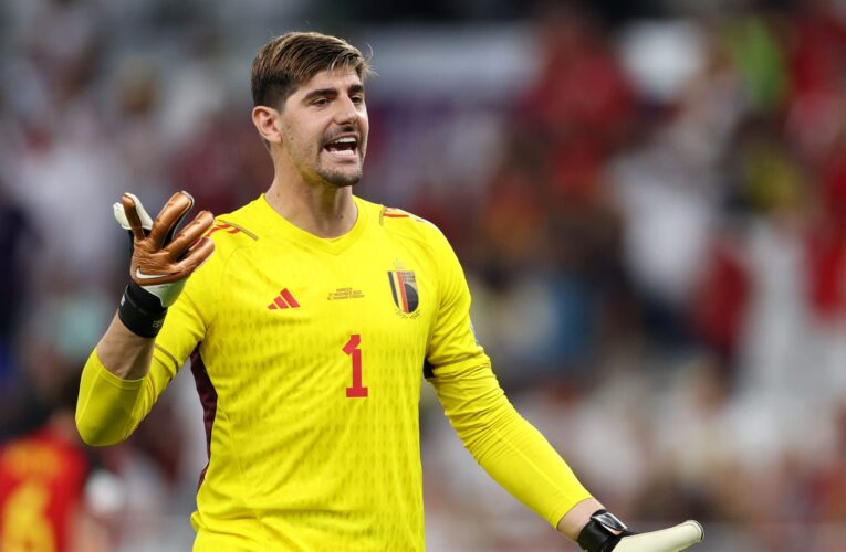 خلاف بين مدرب بلجيكا وتيبو كورتوا.. هل “شارة القيادة” وراء ذلك؟