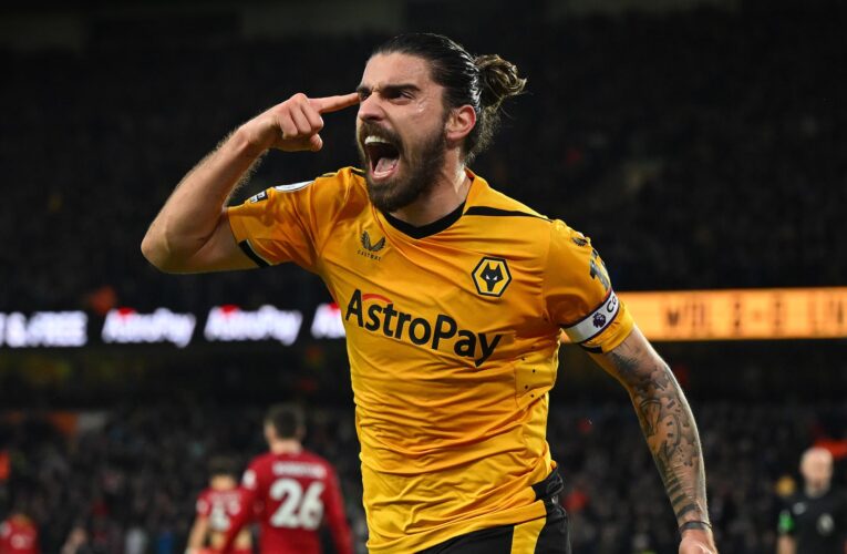 الهلال يُعلن التعاقد مع قائد “الذئاب”.. وقناة سعودية: الصفقة الثانية اقتربت