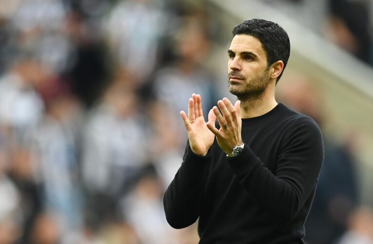 مدرب أرسنال يتحدث عن صفقات النادي المقبلة.. ويعلق على تقارير تربطه بباريس سان جيرمان