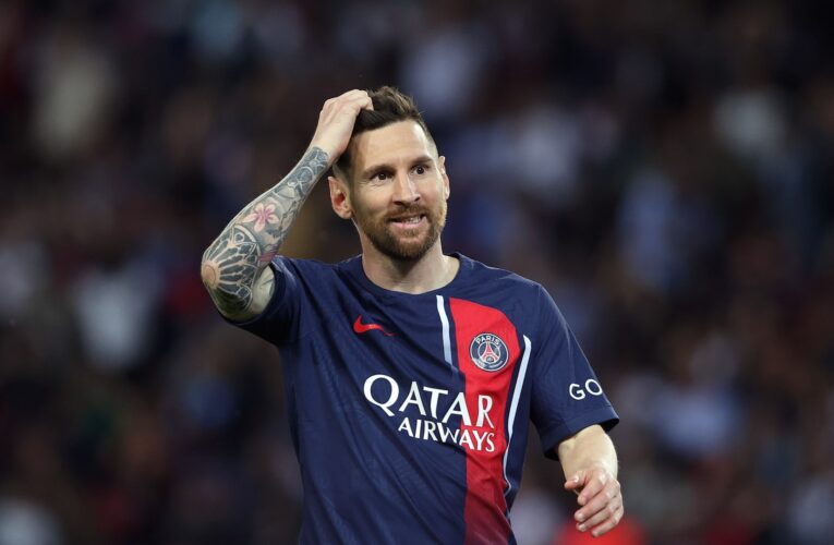رغم صعوبة تكيفه مع باريس وخِلافه مع بعض الجماهير.. ميسي ينال جائزة في الدوري الفرنسي