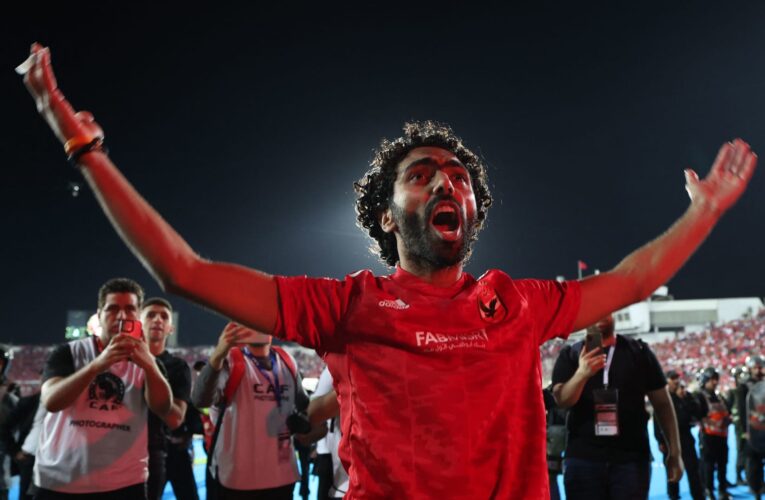 بعد فوز الأهلي على الزمالك.. هذا ما دار بين نجيب ساويرس وحسين الشحات