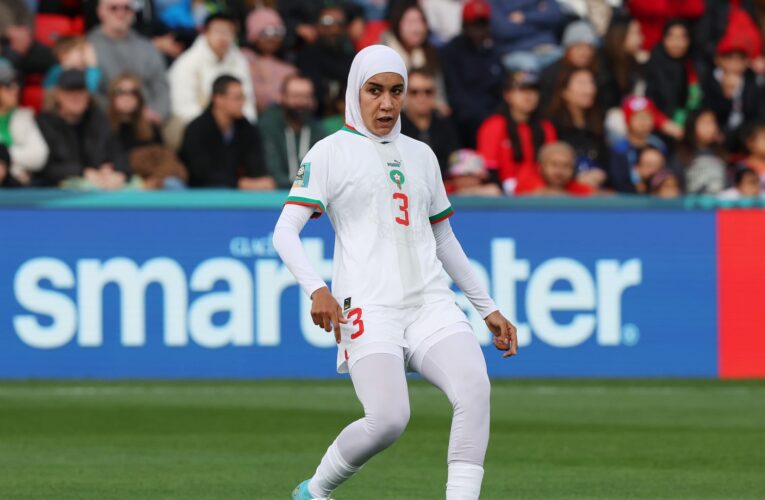 رئيس “فيفا” يعلّق على ارتداء المغربية نهيلة بنزينة الحجاب في كأس العالم للسيدات