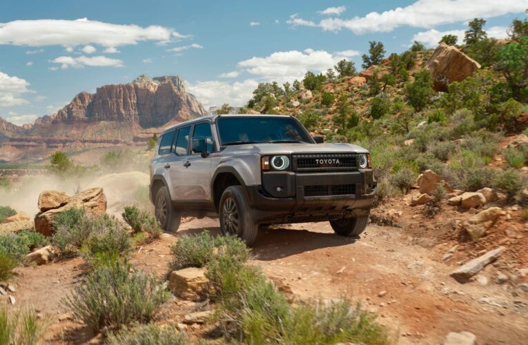 بشكل جديد مصمم للطرق الوعرة.. تويوتا تكشف النقاب عن “لاندكروزر” الجديدة