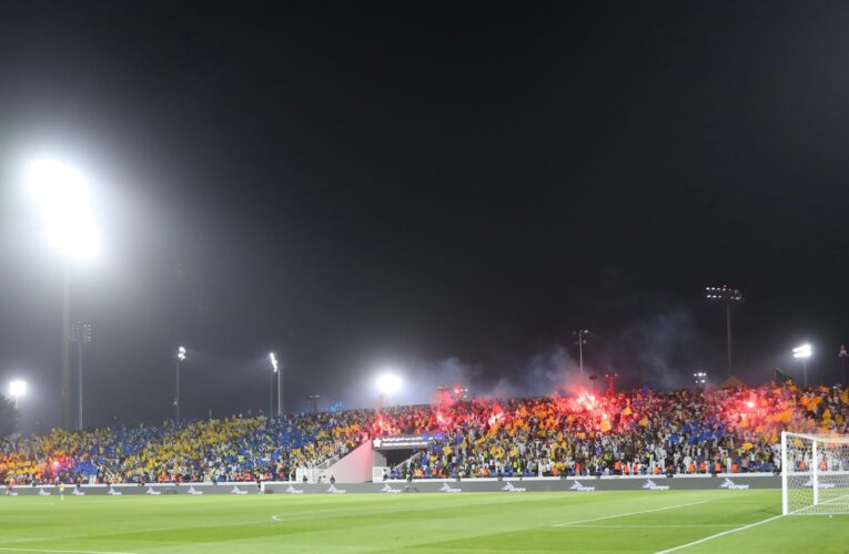 “مارادونا لم يمت”.. تفاعل على اقتحام مشجعين ملعب مباراة النصر والرجاء والأمن العام يصدر بيانا