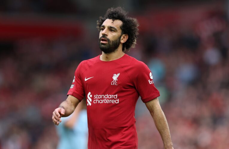 ستيفن جيرارد يُعرب عن أمنيته بعدم انتقال محمد صلاح للدوري السعودي.. ما السبب؟