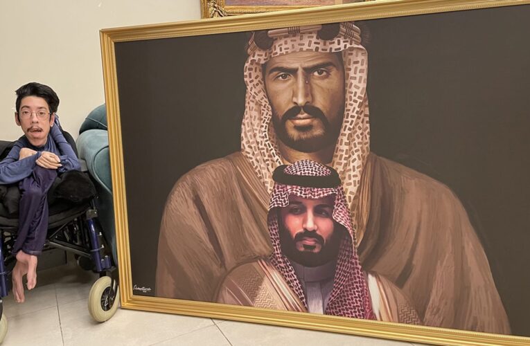 الرسام السعودي راكان كردي.. أيقونة فن تتحدى الضمور العضلي