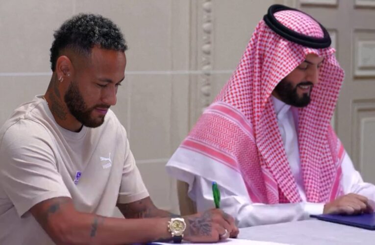 في ظل انتقال نيمار للهلال.. مسؤول بالدوري السعودي للمحترفين: على الجميع التأقلم مع تدابير كرة القدم الجديدة بالمملكة