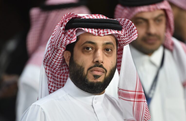 “ليست قرآنا أو كتابا مقدسا”.. تركي آل الشيخ يُعلق على عبارة “عمار يا سعودية”