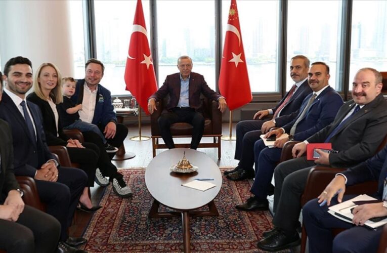 إيلون ماسك يثير تفاعلا بعد رده على سؤال مفاجىء من أردوغان
