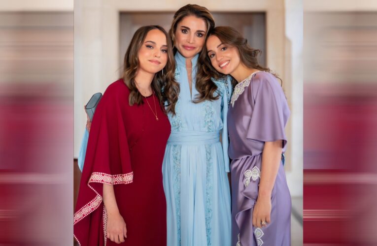 “يا قلب ماما”.. تفاعل على تهنئة الملكة رانيا لابنتيها بصورة بعيد ميلادهما