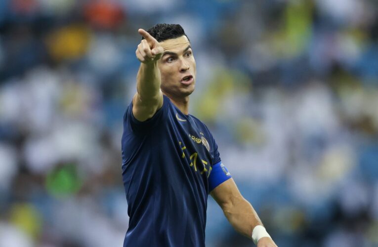 احتكاك قوي بين كريستيانو رونالدو ولاعب الاتفاق.. وهذا ما فعلاه بعد نهاية المباراة