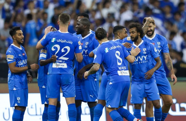 بعد إنجازاتهما الأخيرة.. بهذه الطريقة احتفى نادي الهلال بسالم الدوسري وياسين بونو